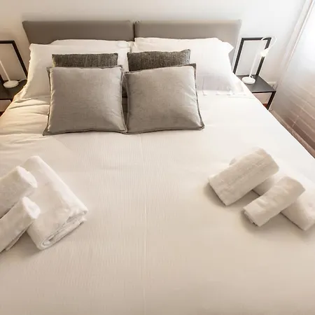 San Pantalon Luxury Penthouse R&R-2